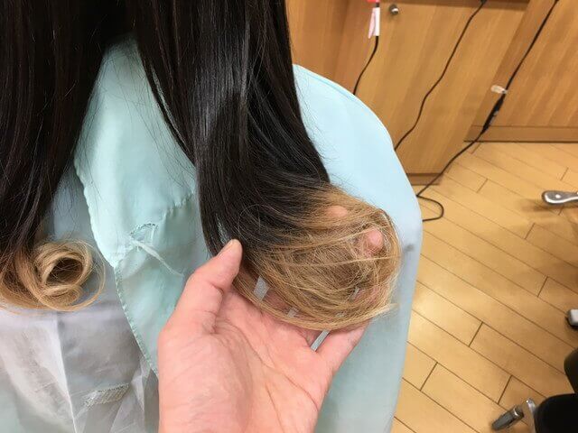 クレイツで巻き終えた髪の毛の手触り写真