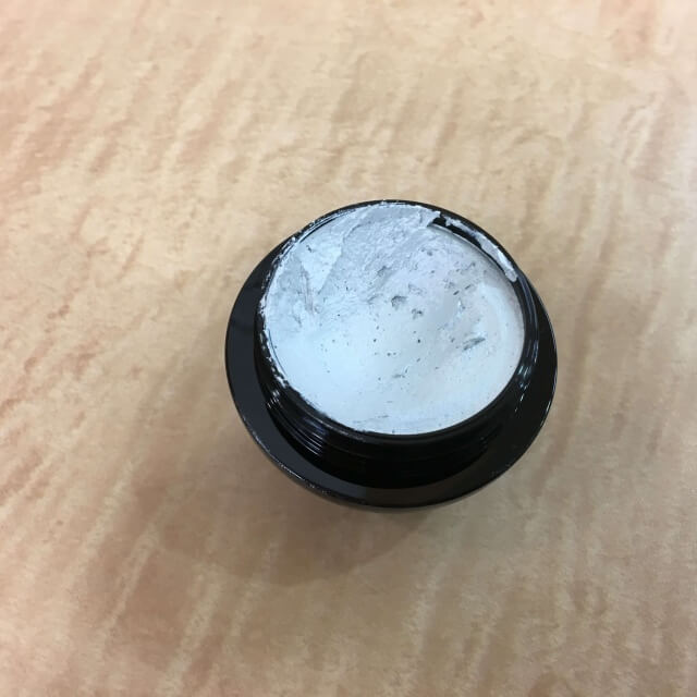 一回のスタイリングで使った量の写真