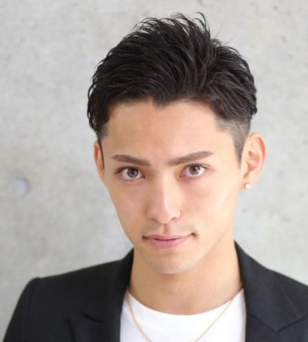 ストレートヘアおススメツーブロックカット