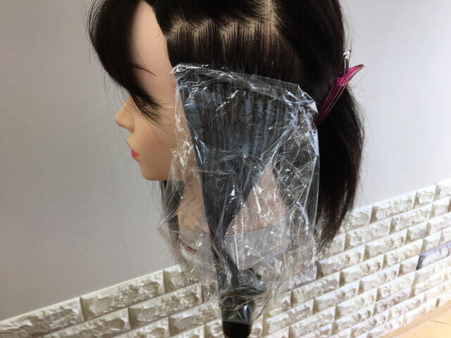 ラップを巻いて時間を置く写真