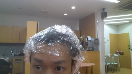 カラーバターで時間放置している写真