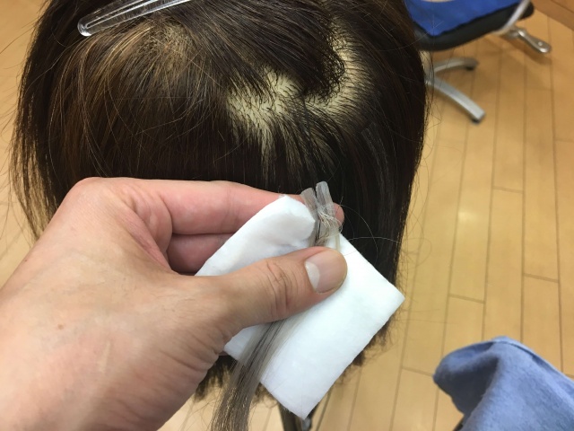 シールエクステが取れている様子の写真