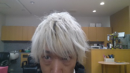 紫シャンプー紫トリートメントを使って4日目の写真　アップ