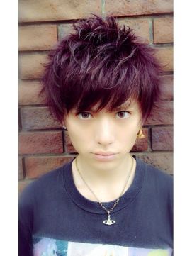 ピンクメンズヘアカラーの写真