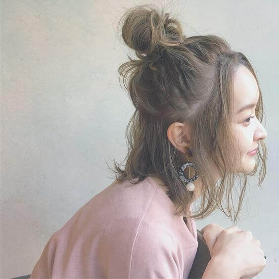 ロブヘアアレンジの写真