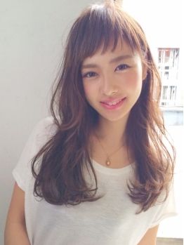 ロングヘアの女性