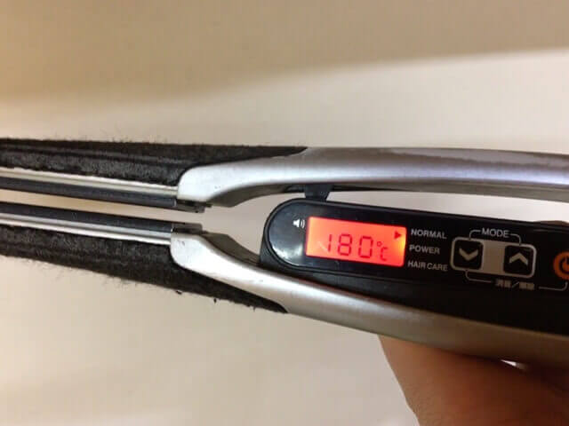 180℃のストレートアイロンの写真