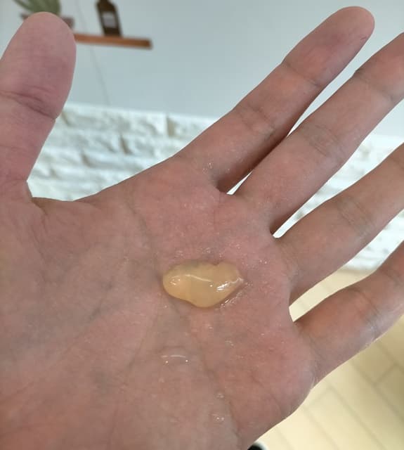 ジェルに水を足した写真