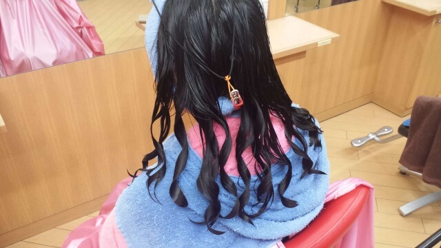 パーマのロッドアウト後の写真