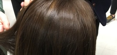 ionaカラーのツヤ写真