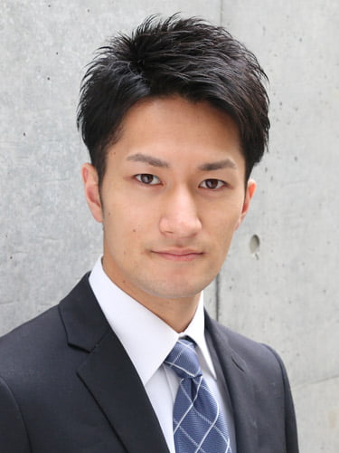 男性社会人黒髪