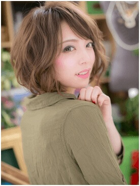捻転毛おススメセミロングの写真
