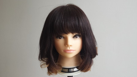 コテで巻き終わった状態の髪の毛