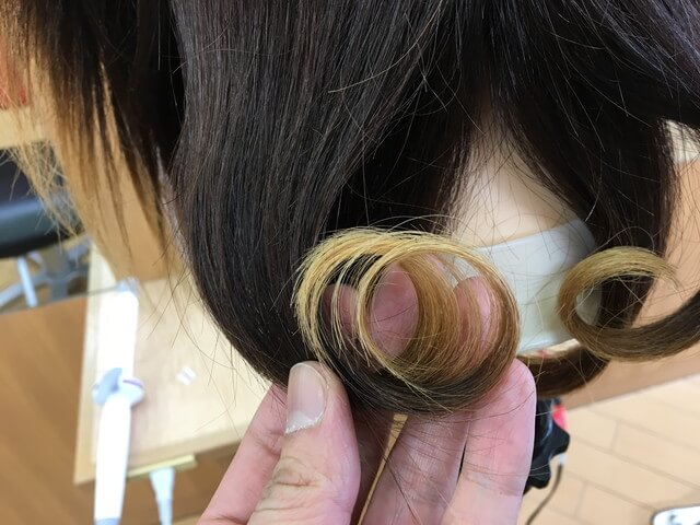 ヘアビューロンカールで作ったカール接写