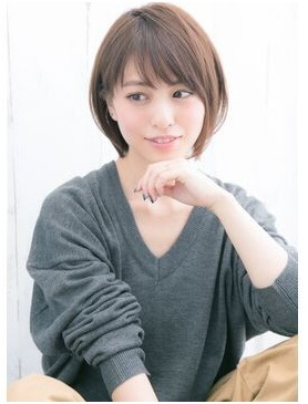レイヤー入りショートボブの写真