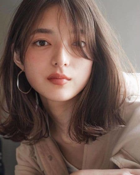 とても明るい髪の女性