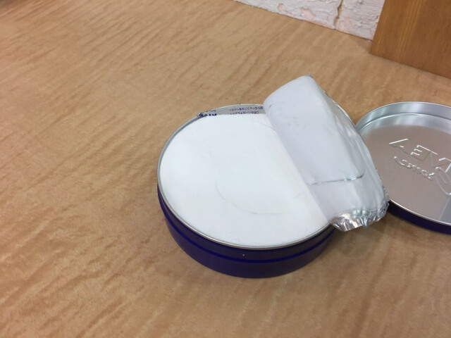 ニベアの中身の写真