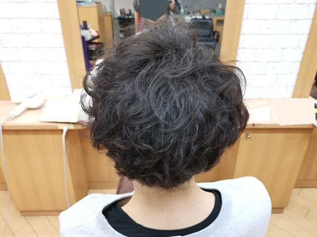 メンズデジタルパーマをかけた髪バック