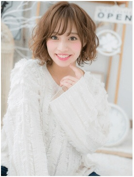 波状毛おススメセミロングの写真