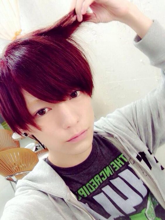 ピンクメンズヘアカラーの写真