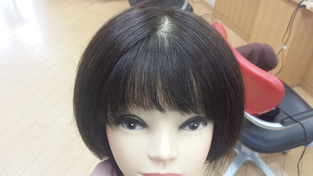 センター分けにした写真