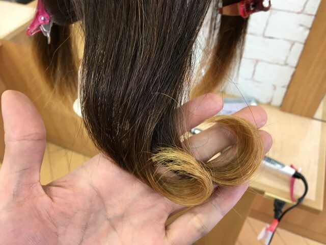 クレイツのアイロンで作ったカール2個の写真