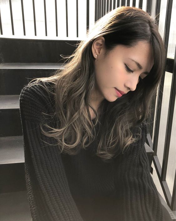 マットアッシュグラデーション女性