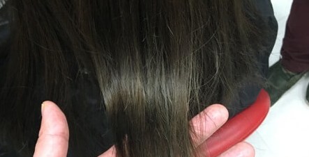 ionaカラーのツヤ写真