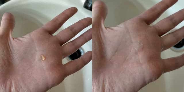 手に出した少量のジェル写真
