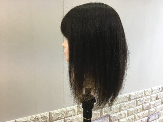 ブリーチ終了後髪の毛をおろした写真