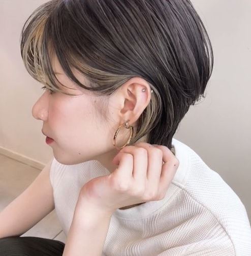 インナーカラーアッシュショート