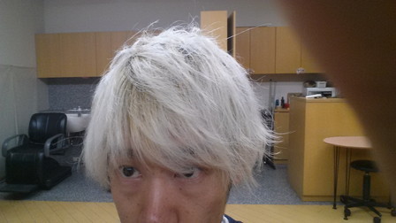 紫シャンプー紫トリートメントを使って13日目の写真　アップ
