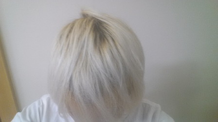 ブリーチ5回後の髪の毛の写真