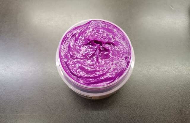 紫のカラーバター